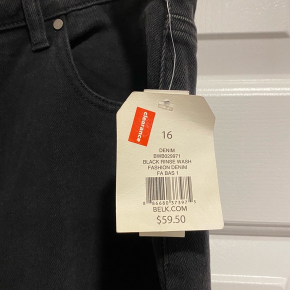 Wonderly Cropped Straight Black Rinse Wash Sleek Sculpt Jeans Size 16 NWT - Picture 10 of 16